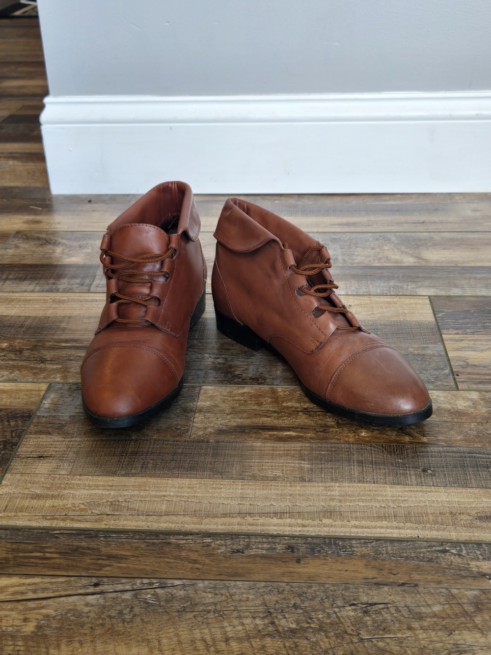 Vintage 90s Prima Royale Leather Ankle Boots 8.5 Brown Cap Toe Lace Up Flat
